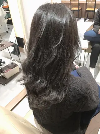 ミディアム カラー due hair 京都駅前店 MILBON オージュア認定サロン【デューヘアー】所属・ハイトーンブリーチ 土坂　由志【京都】のヘアスタイル