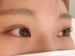 マツエク・マツパ unolash 京橋店所属・unolash (ウノラッシュ)魚下のマツエク・マツパデザイン