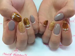 ネイル ネイルリボン 受付スタッフのネイルデザイン