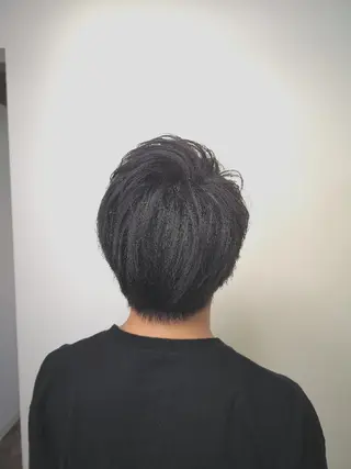 ショート カラー Afinar　 tomoのヘアスタイル