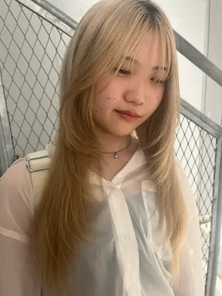 ロング 愛瑠奈 erunaのヘアスタイル