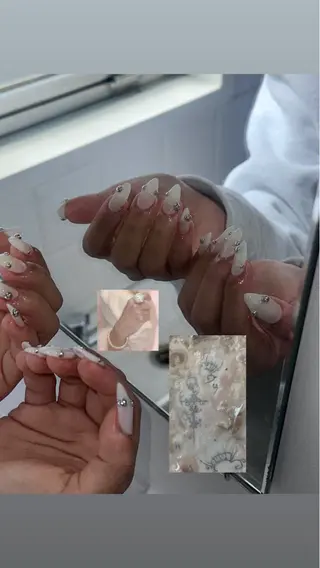 ネイル ♱˖⁺ 𝒎𝒐𝒑𝒊 ⁺のネイルデザイン