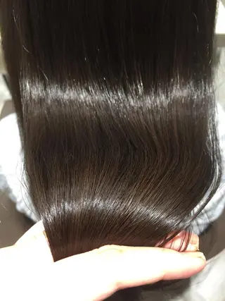 セミロング 岡田 夏実のヘアスタイル