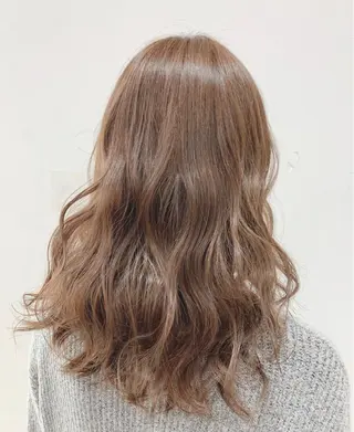 ロング 脱白髪染め美容師 竹内涼乃のヘアスタイル