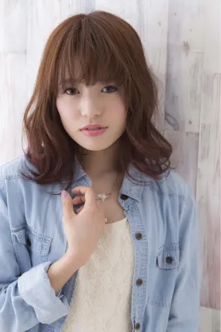 ミディアム カラー パーマ embrace エンブレイスのヘアスタイル