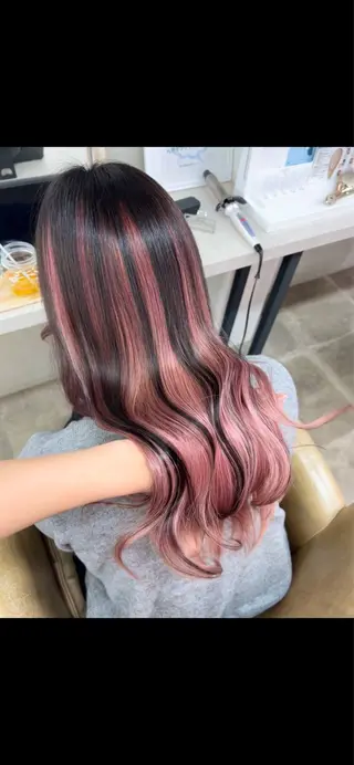 ロング カラー Blast akihaのヘアスタイル