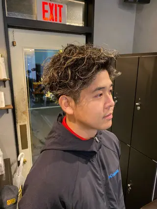 ショート カラー パーマ ヘアアレンジ メンズ キッズ HairSignature所属・ブリーチ指名神戸 No.1美容師RENのヘアスタイル