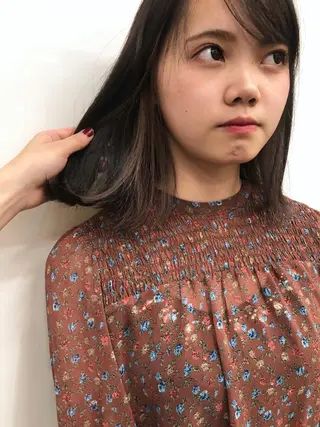 ミディアム カラー 桑原 菜摘のヘアスタイル