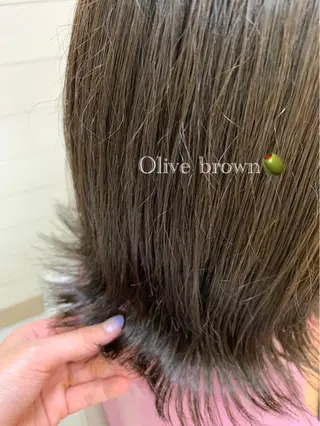 カラー 副店長 星野 梨南葉のヘアスタイル