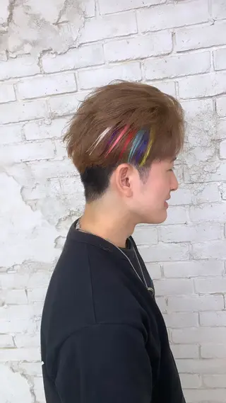 ショート L STUDIO心斎橋店所属・派手髪支持率No1 Eisukeのヘアスタイル