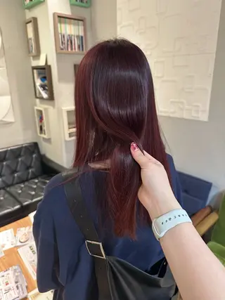 ロング カラー 塩澤 榛奈のヘアスタイル