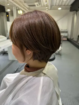 ショート カラー ヘアーアート リオンのヘアスタイル