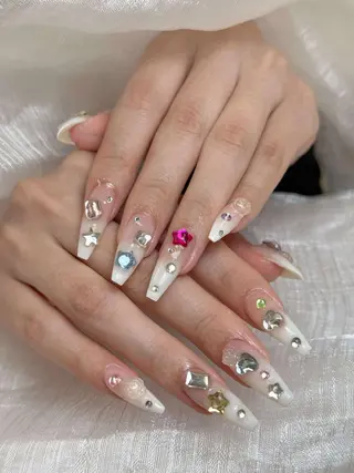 ネイル NIE MoMoのネイルデザイン