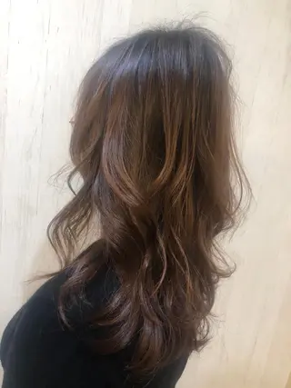 セミロング fuuga春日部店所属・艶髪髪質改善🐰🫧 ai🩵のヘアスタイル