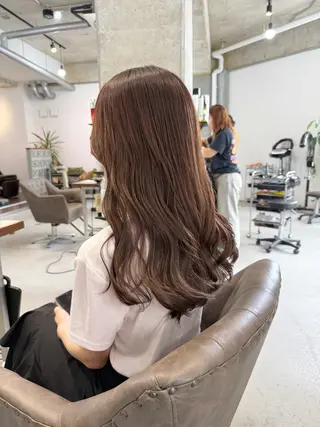 セミロング カラー カイリ /レイヤーカットのヘアスタイル