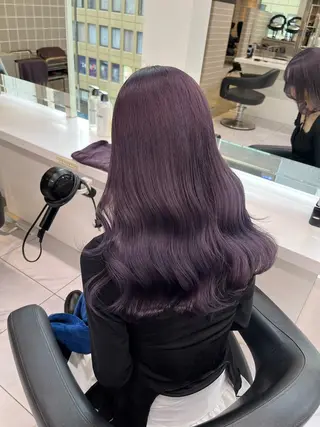 セミロング 寒色＆ブリーチ特化 寒色MiOのヘアスタイル