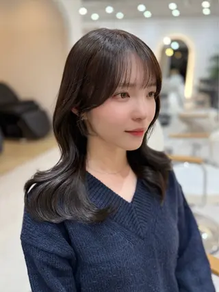 ミディアム カラー 韓国ヘア顔周りカット 艶髪ベージュtamaのヘアスタイル