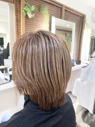 ショート カラー 清藤 綾のヘアスタイル