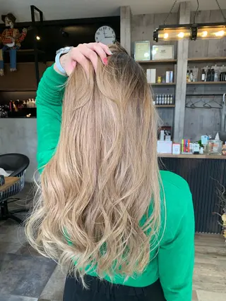 ロング Welila by haku所属・Yuuki ウェリラバイハクのヘアスタイル