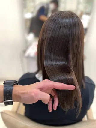 セミロング salowin suite 柏所属・髪質改善特化 専門美容師オクダ♂のヘアスタイル