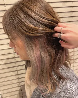 セミロング カラー KARIOCA HEAD DESIGN所属・Sakairi Yunaのヘアスタイル