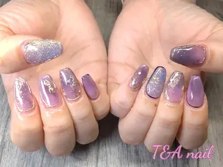 ミディアム ネイル T&A nailのネイルデザイン