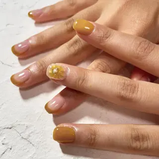 ネイル nail.gorin所属・吉村 優子のネイルデザイン