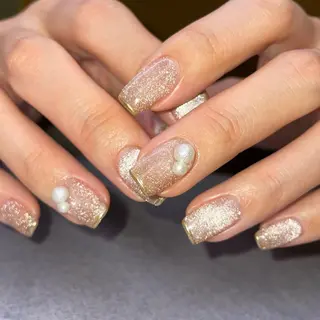 ネイル F. Lenaのネイルデザイン