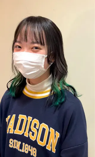 ミディアム カラー AIconic nagoya所属・縮毛矯正/ レイヤー/ミディアムのヘアスタイル