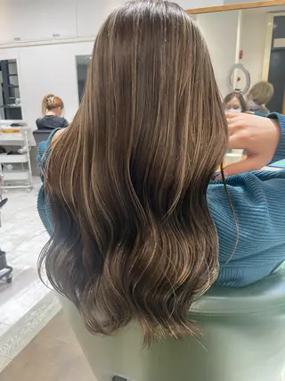 ロング カラー ヘアアレンジ AiM エイム　韓国レイヤーのヘアスタイル