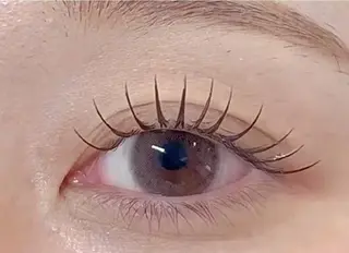 パーマ 鈴木 桃子🌷のネイルデザイン