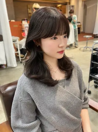 ミディアム レイヤーカット/ 縮毛矯正/ミサキ💐のヘアスタイル