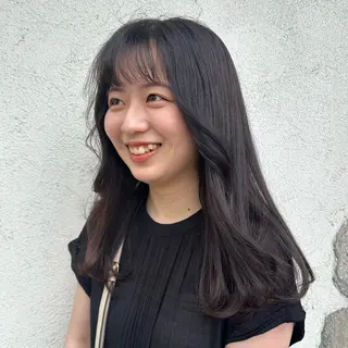ロング カラー CHEMIR所属・安田 萌菜のヘアスタイル
