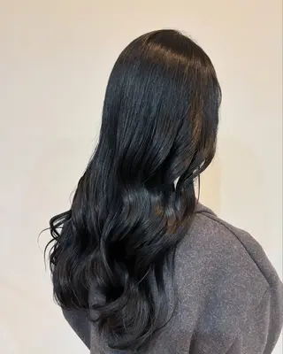 ロング nagano saraのヘアスタイル