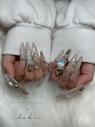 ネイル bylaki🌈 RENAのネイルデザイン