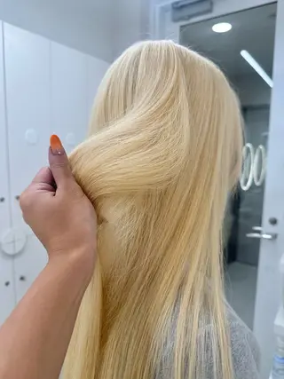 ロング ハイトーンボブ Mizuki.のヘアスタイル