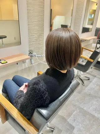 ミディアム カラー フルリール所属・フルリール/中庄/ ハイトーン/縮毛矯正のヘアスタイル