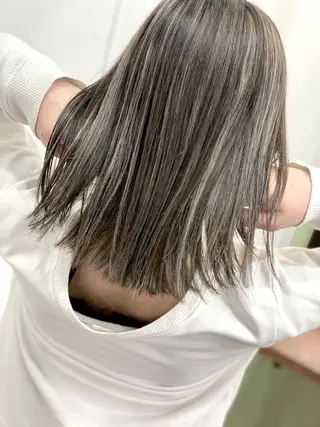 ミディアム ブリーチ毛に縮毛矯正 ✨カラー✨山田 正幸のヘアスタイル