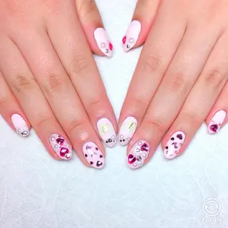 ネイル THECOLORS所属・近貞 莉奈のネイルデザイン