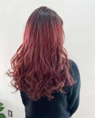 カラー フラム所属・WATANABE MISAKIのヘアスタイル