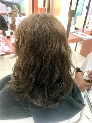 セミロング パーマ 奈良崎 和弘のヘアスタイル