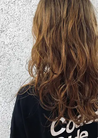 セミロング もにか🌞原宿/渋谷 🌝ブリーチカラーのヘアスタイル