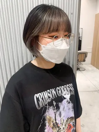 ショート カラー ヘアアレンジ yuka .のヘアスタイル