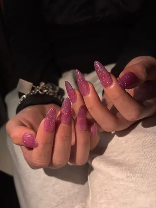 ネイル VENUS BELT新宿店所属・Venus belt /Reinaのネイルデザイン