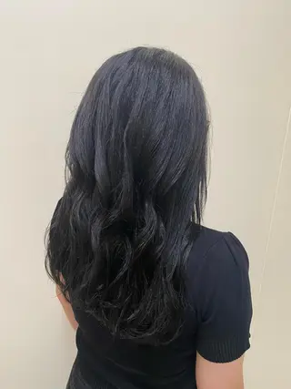 カラー 勝海 絢音のヘアスタイル