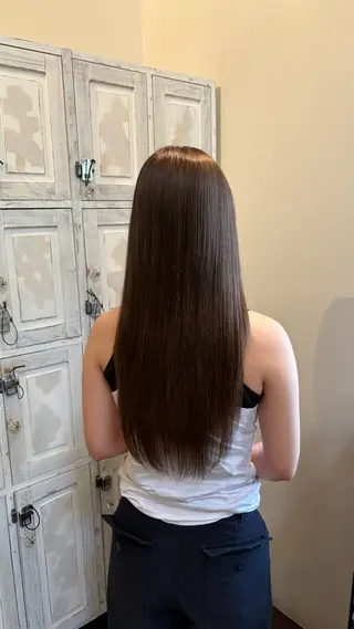 ロング ルプラボウ/ 内藤ほのか/艶カラーのヘアスタイル