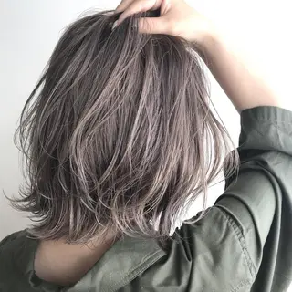 ミディアム カラー グランジヘア 無造作ヘアHYUGAのヘアスタイル