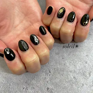 ネイル 粟津 美紀のネイルデザイン