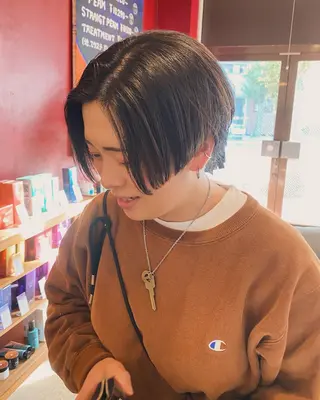 ショート 小日向 沙織のヘアスタイル