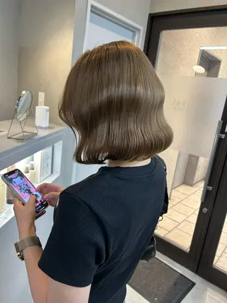 ミディアム moe🎀 透明感カラーのヘアスタイル